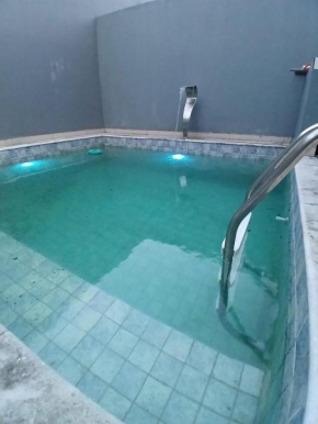 Casa com piscina em Itanhaém